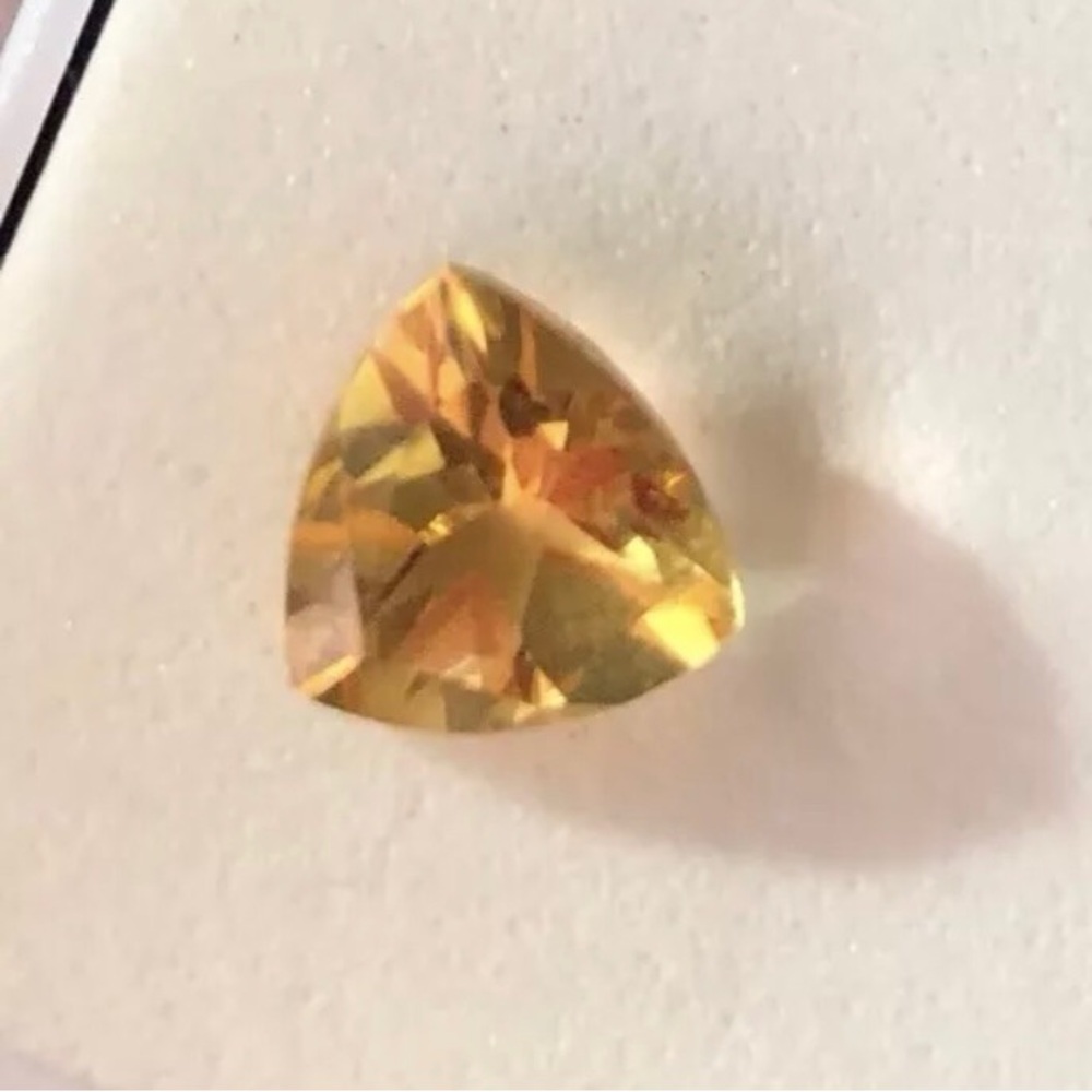 Beautiful 1ct Yellow Citrine Trillion Loose Gemstone Gem November Birthstone